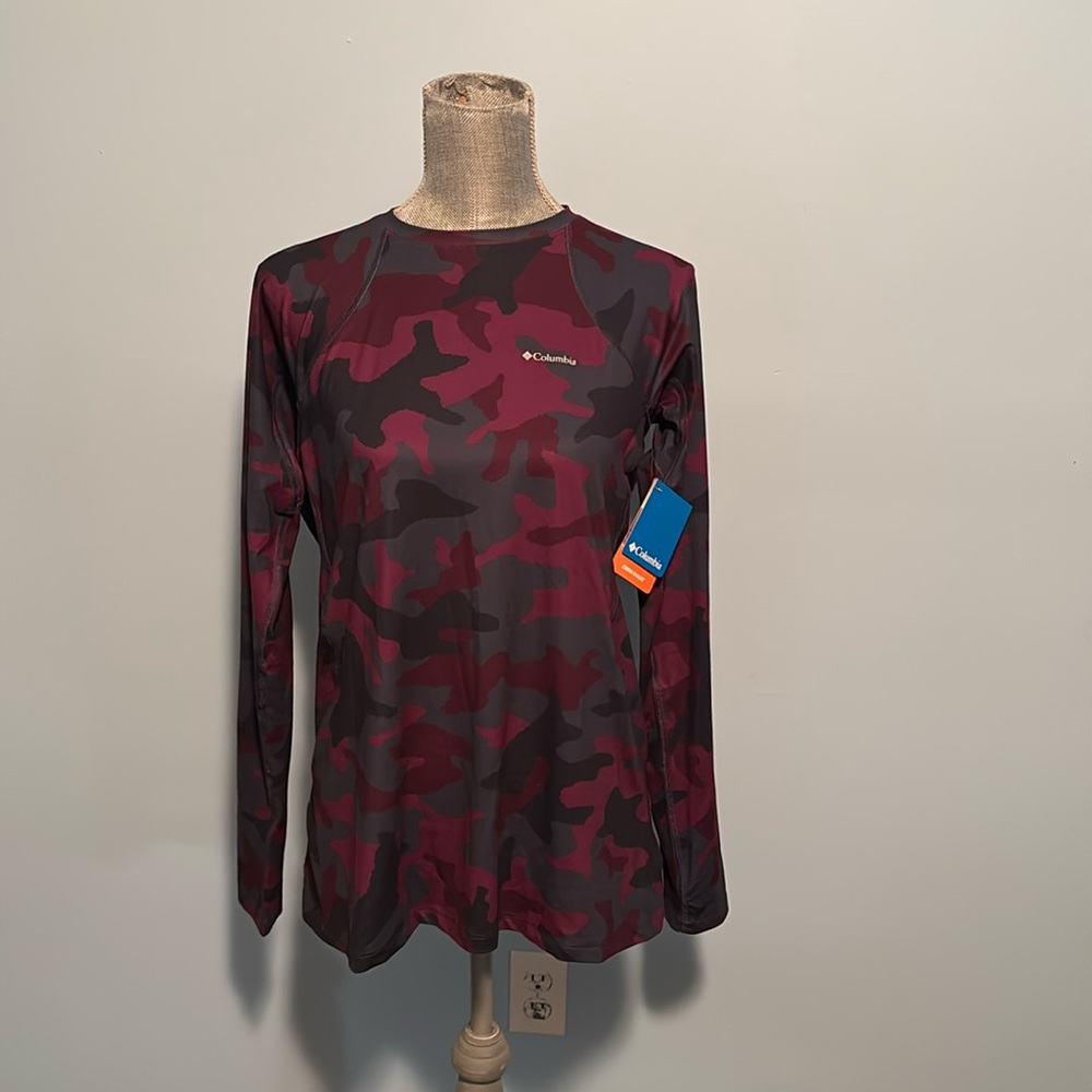 Columbia Women's Long Sleeve Maroon Camo Performance Top